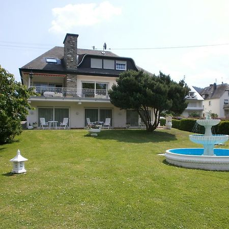 Hotel Gaestehaus Lohmann Bullay Exterior foto