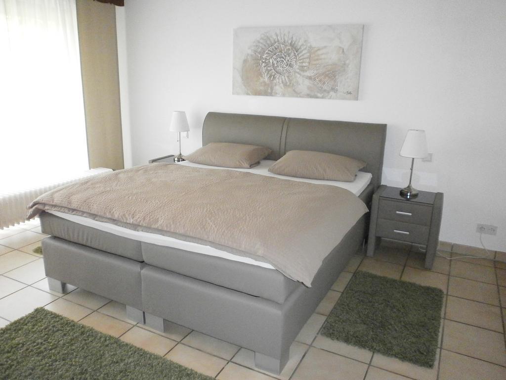 Hotel Gaestehaus Lohmann Bullay Habitación foto